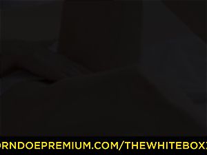 THE white BOXXX - coochie slurping orgy for crazy girlfriend